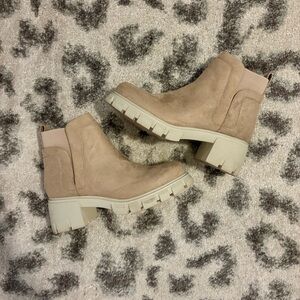 • tan ankle boots •